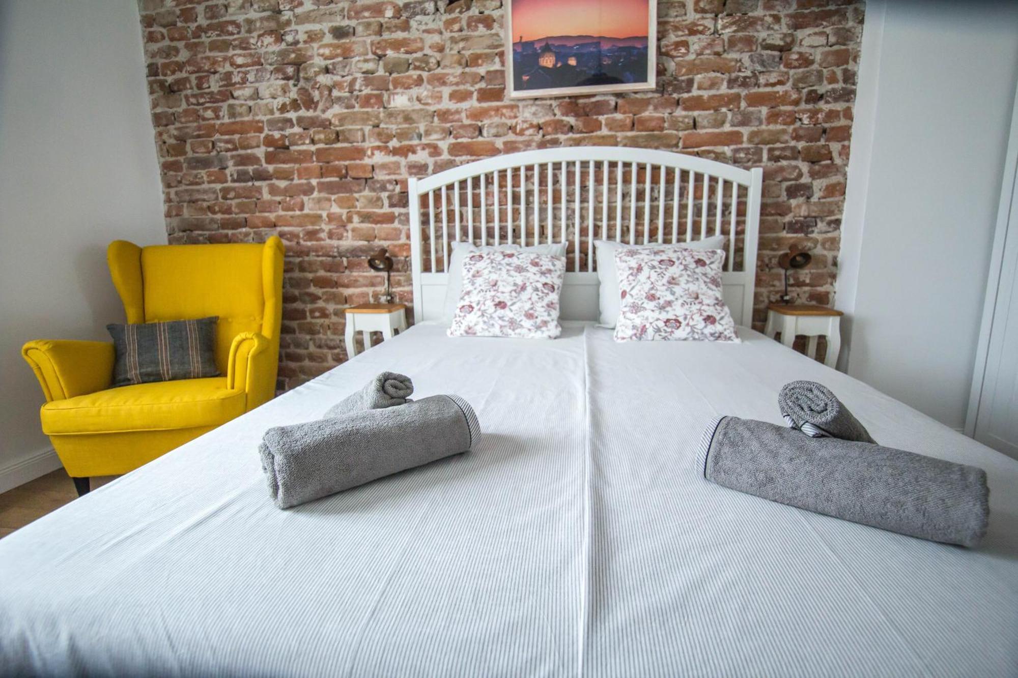 Lion'S Bridge Boutique 2Bdrm Apt, Top Center Gem Sofia Ngoại thất bức ảnh